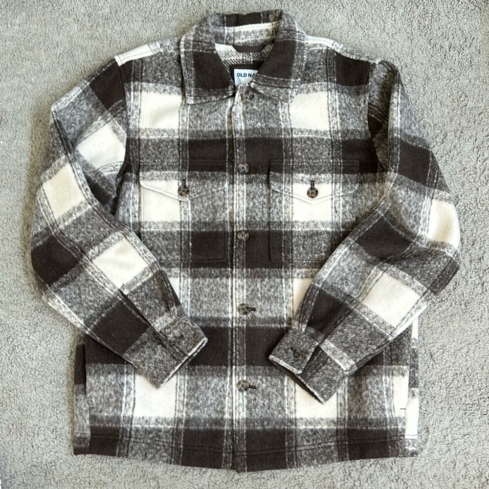 NWT old navy men’s shirt jacket in a size M